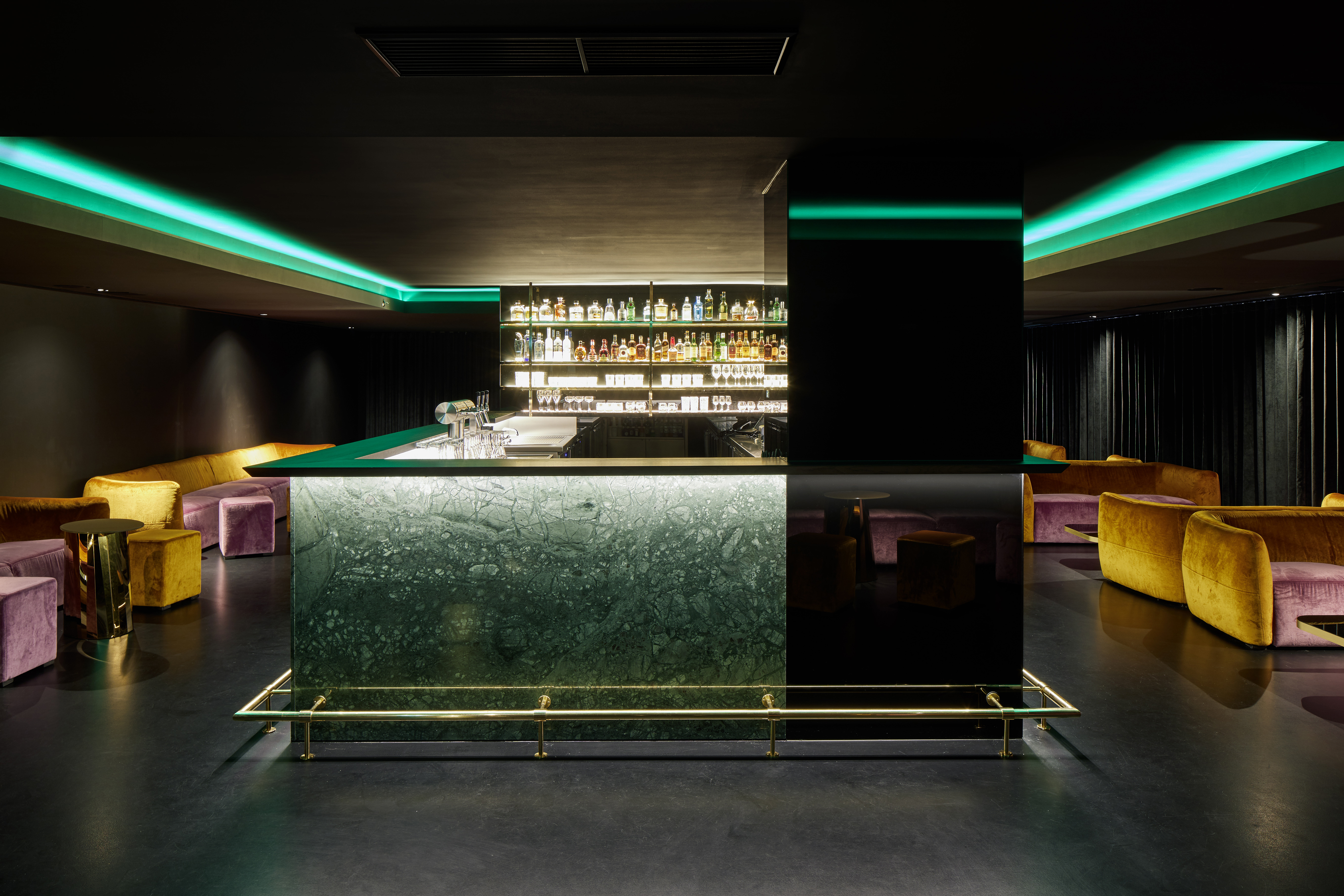 Estrel Berlin – New York Bar