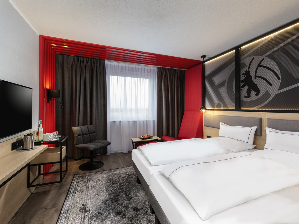 ibis Styles Berlin Treptow – Zimmer mit Doppelbett