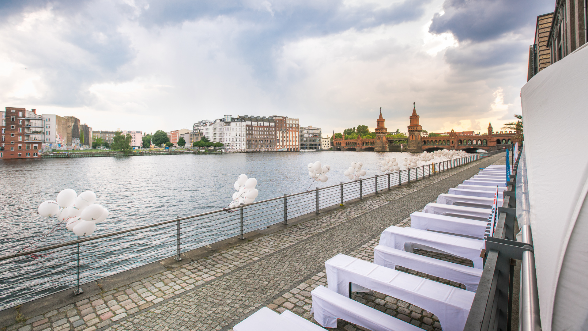 Spreespeicher – Terrasse mit Wasserblick